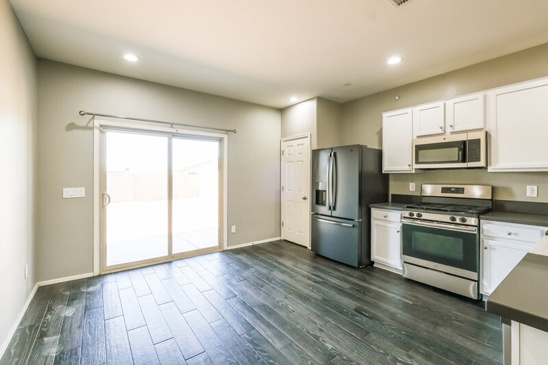1,815/Mo, 21221 W Hubbell St Buckeye, AZ 85396 Kitchen View