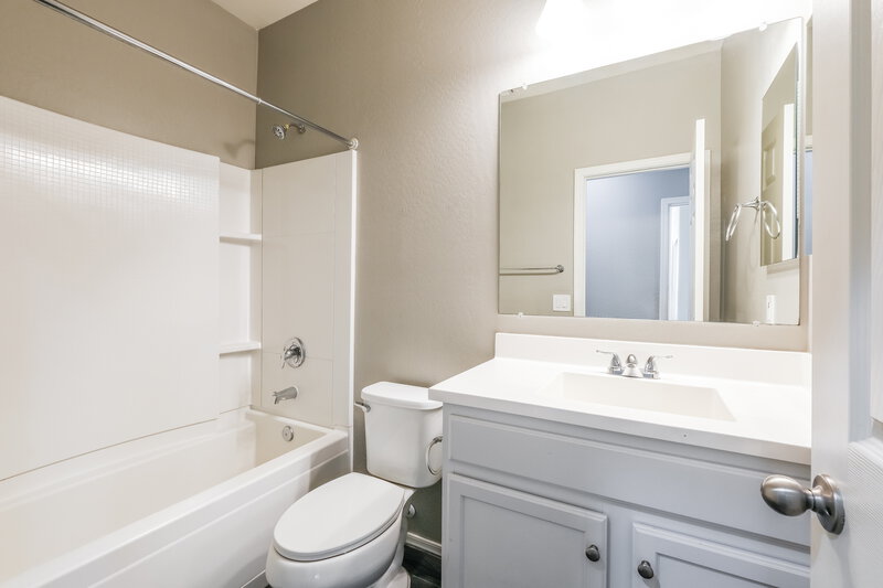 1,815/Mo, 21221 W Hubbell St Buckeye, AZ 85396 Bathroom View