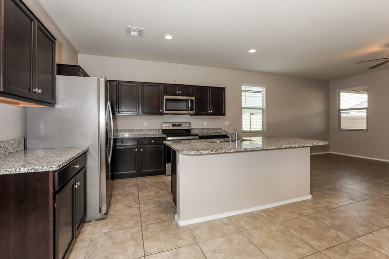 1,795/Mo, 5226 E Sharbel Rd San Tan Valley, AZ 85143 Kitchen View 2