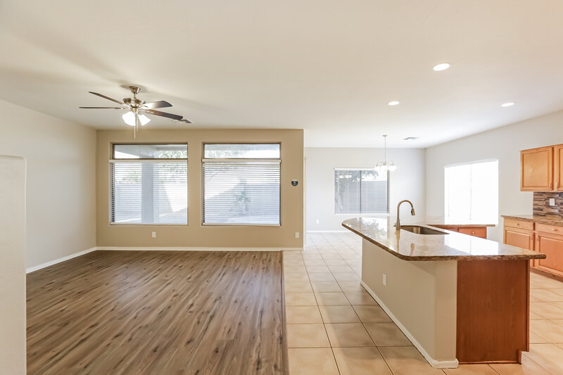 2,040/Mo, 12618 N 128th Ln El Mirage, AZ 85335 Living Room View 2