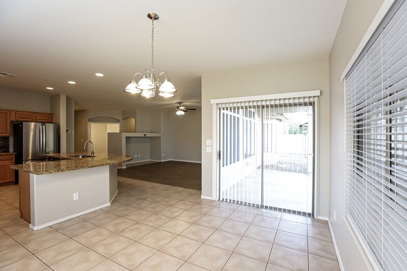 2,040/Mo, 12618 N 128th Ln El Mirage, AZ 85335 Dining Room View