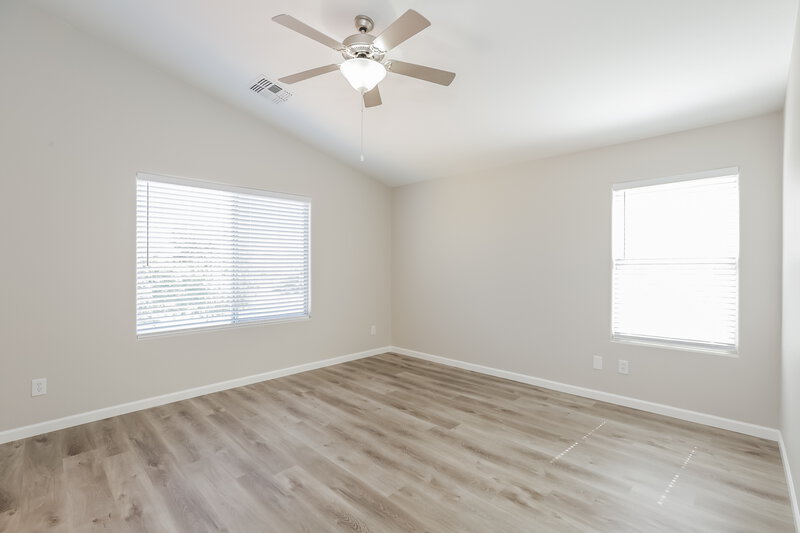 2,235/Mo, 7224 W Crown King Rd Phoenix, AZ 85043 Master Bedroom View 3