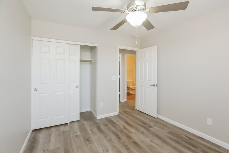 2,235/Mo, 7224 W Crown King Rd Phoenix, AZ 85043 Bedroom View 2