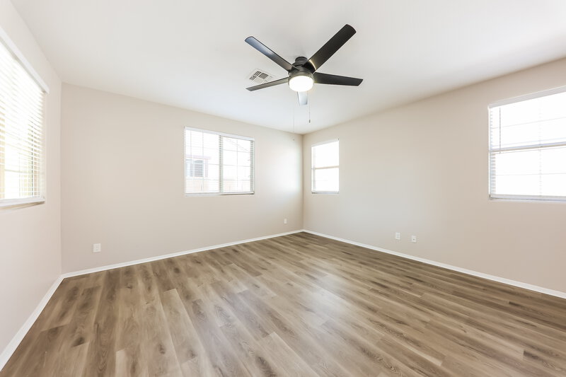 1,785/Mo, 2656 N 73rd Gln Phoenix, AZ 85035 Living Room View