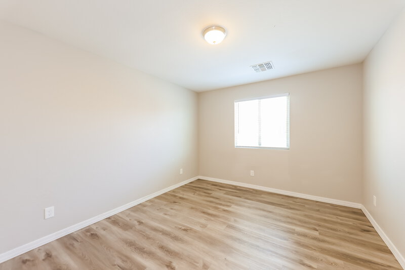 1,785/Mo, 2656 N 73rd Gln Phoenix, AZ 85035 Bedroom View 2