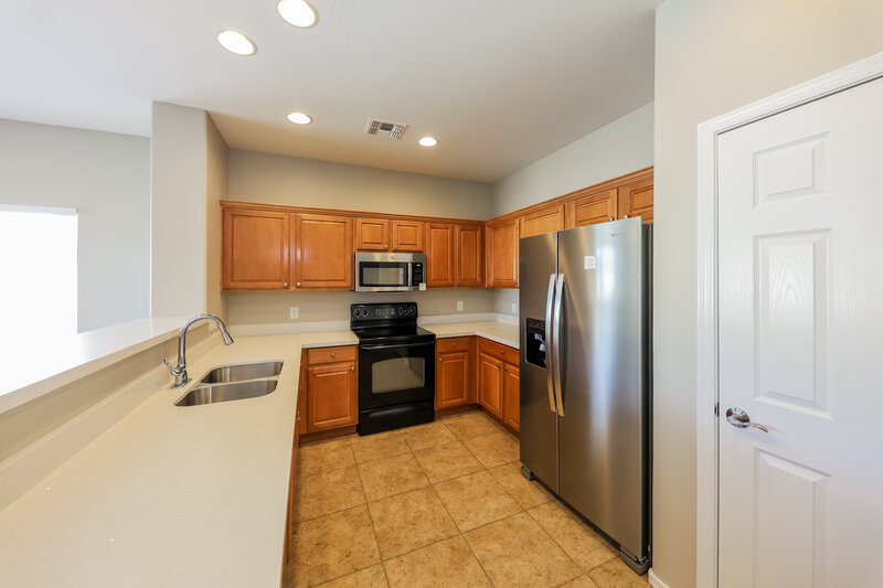 1,895/Mo, 16724 N 177th Ave Surprise, AZ 85388 Kitchen View