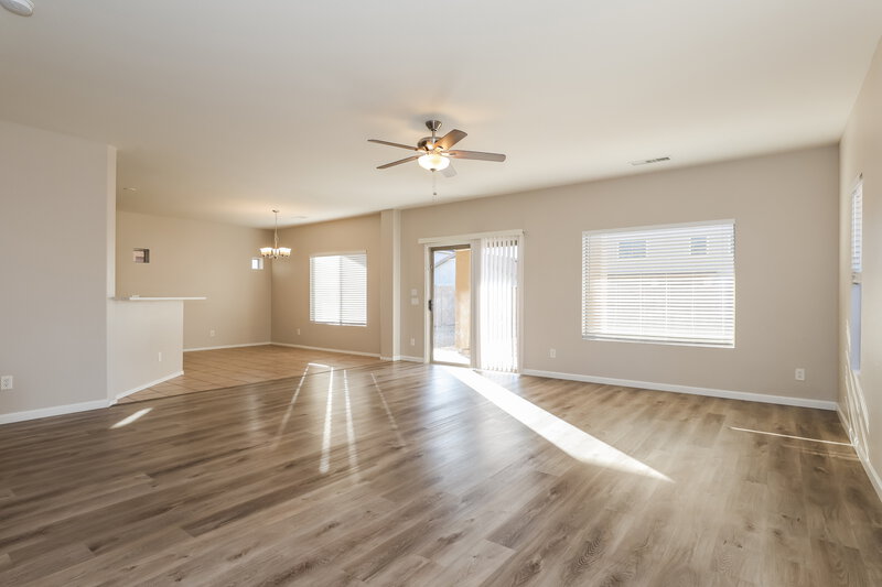 2,120/Mo, 13045 W Columbine Dr El Mirage, AZ 85335 Living Room View 2