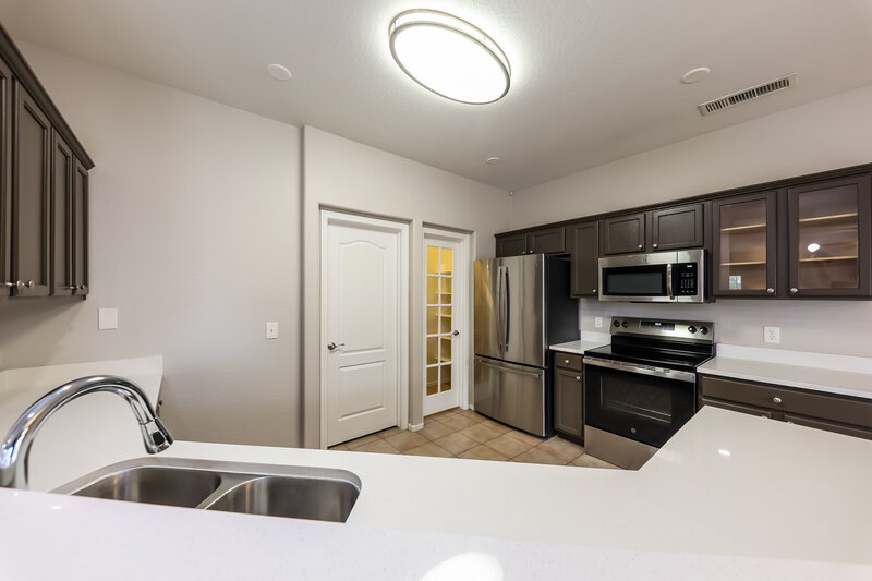 2,095/Mo, 13045 W Columbine Dr El Mirage, AZ 85335 Kitchen View 2