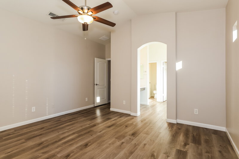 2,120/Mo, 13045 W Columbine Dr El Mirage, AZ 85335 Main Bedroom View 2