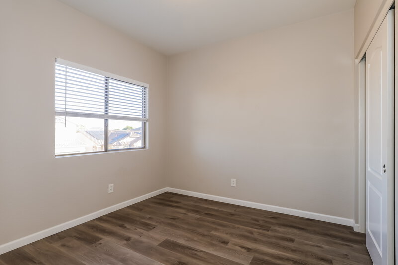 2,120/Mo, 13045 W Columbine Dr El Mirage, AZ 85335 Bedroom View 2