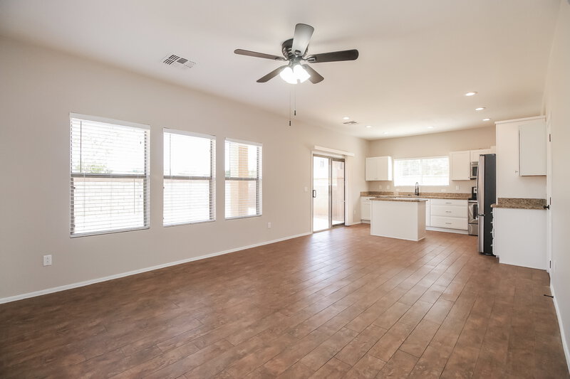 2,455/Mo, 2742 S Southwind Dr Gilbert, AZ 85295 Living Room View 2
