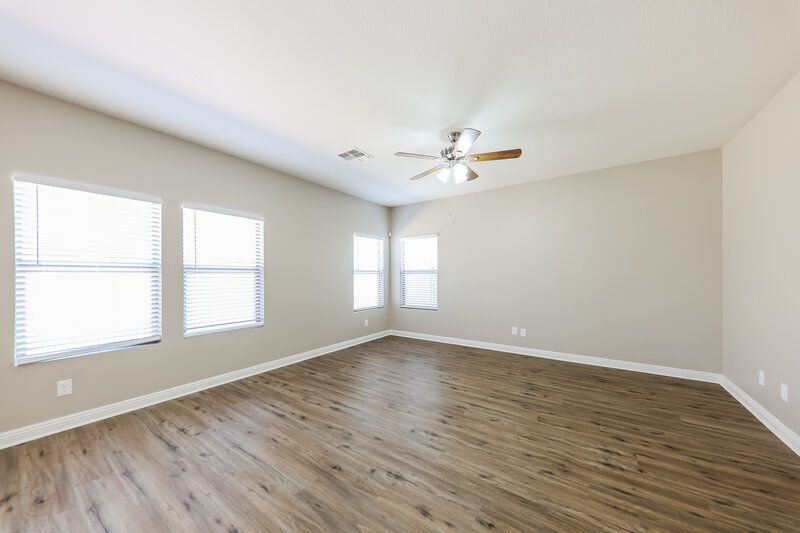 2,055/Mo, 8190 W Palo Verde Ave Peoria, AZ 85345 Living Room View 2