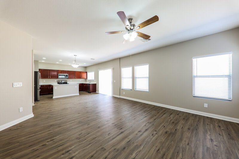 2,055/Mo, 8190 W Palo Verde Ave Peoria, AZ 85345 Living Room View 3