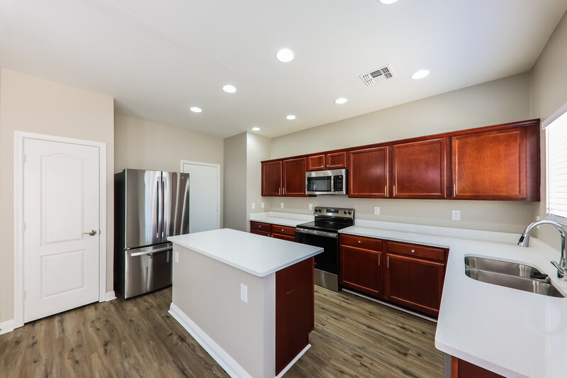 2,055/Mo, 8190 W Palo Verde Ave Peoria, AZ 85345 Kitchen View
