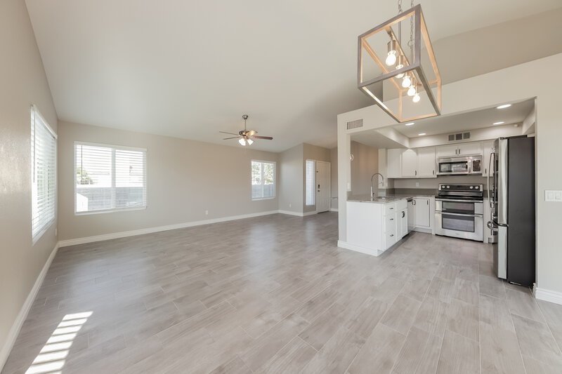 2,030/Mo, 8741 W Greenbrian Dr Peoria, AZ 85382 Dining Room View