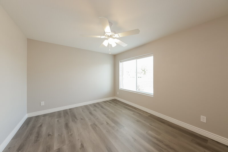 2,030/Mo, 8741 W Greenbrian Dr Peoria, AZ 85382 Bedroom View 3