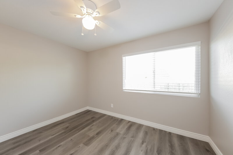 2,030/Mo, 8741 W Greenbrian Dr Peoria, AZ 85382 Bedroom View 4