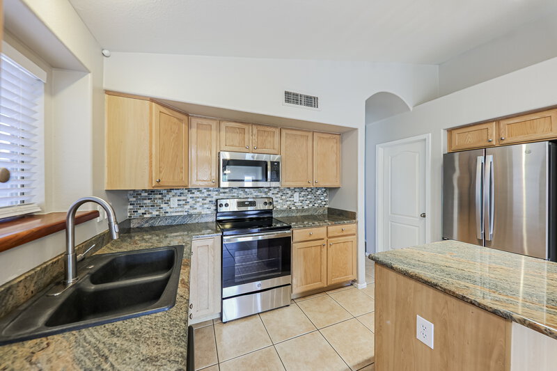 2,030/Mo, 15415 W Lea Ln Surprise, AZ 85374 Misc View 4