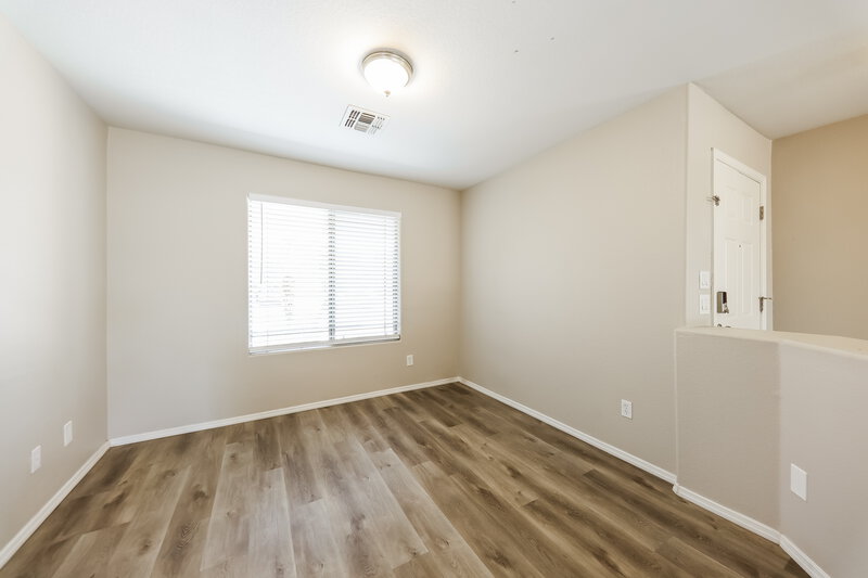 1,930/Mo, 13122 W Clarendon Ave Litchfield Park, AZ 85340 T V Room View