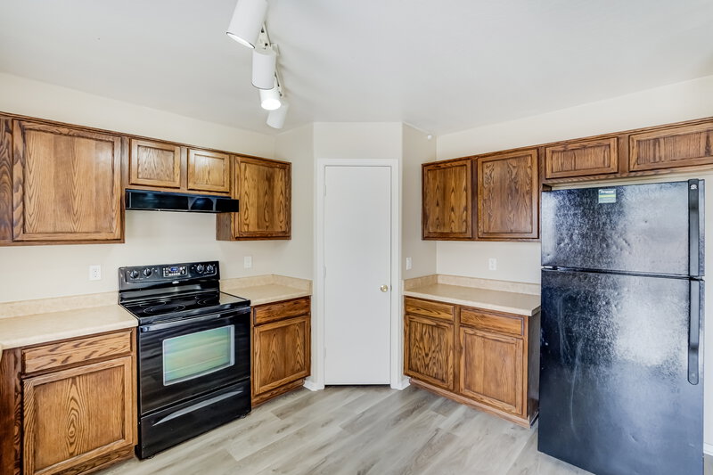 1,760/Mo, 1105 S 225th Ave Buckeye, AZ 85326 Kitchen View