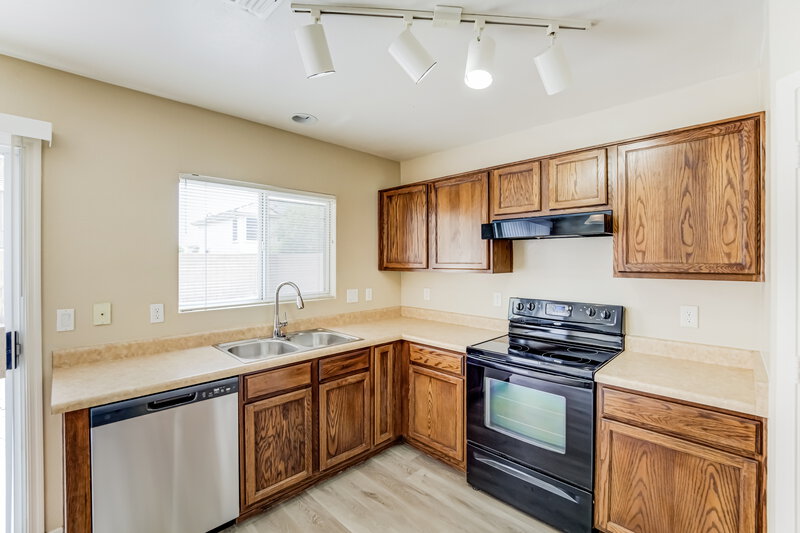 1,760/Mo, 1105 S 225th Ave Buckeye, AZ 85326 Kitchen View 4