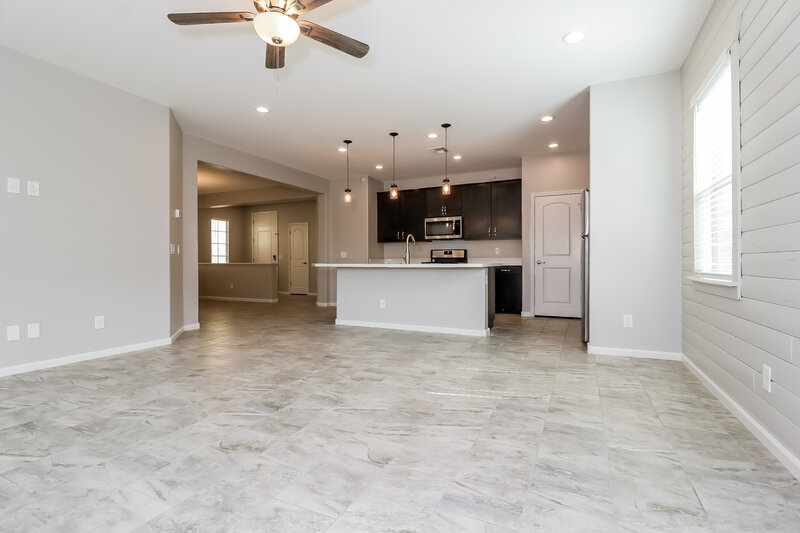 2,270/Mo, 1008 S 200th Ln Buckeye, AZ 85326 Living Room View 2