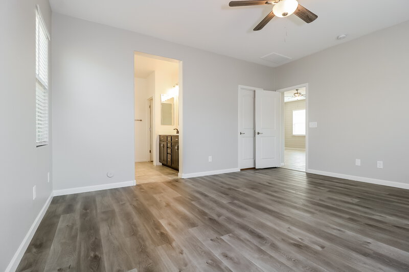 2,270/Mo, 1008 S 200th Ln Buckeye, AZ 85326 Main Bedroom View 2
