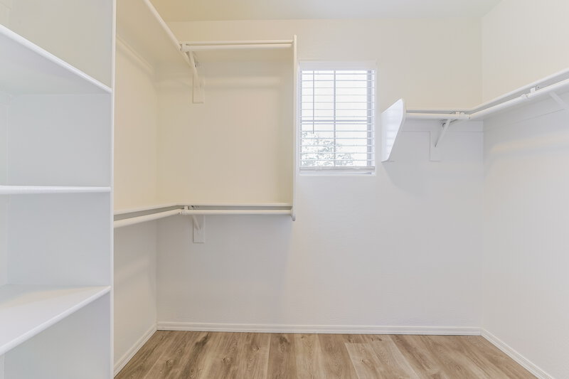 2,285/Mo, 2055 S Martingale Rd Gilbert, AZ 85295 Walk In Closet View