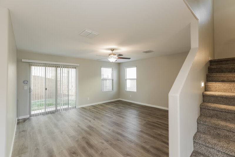 1,955/Mo, 8039 W Agora Ln Phoenix, AZ 85043 Living Room View 2