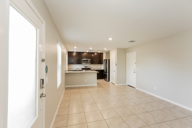 1,955/Mo, 8039 W Agora Ln Phoenix, AZ 85043 Dining Room View 2