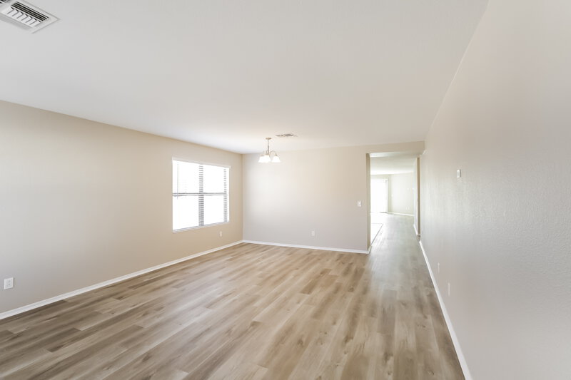 2,020/Mo, 11625 W Charter Oak Rd El Mirage, AZ 85335 Living Room View 2