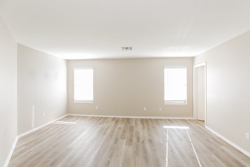 2,020/Mo, 11625 W Charter Oak Rd El Mirage, AZ 85335 Main Bedroom View 2