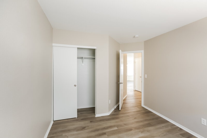 2,020/Mo, 11625 W Charter Oak Rd El Mirage, AZ 85335 Bedroom View 3