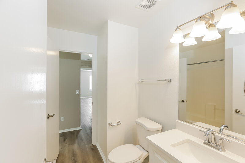 2,020/Mo, 11625 W Charter Oak Rd El Mirage, AZ 85335 Bathroom View