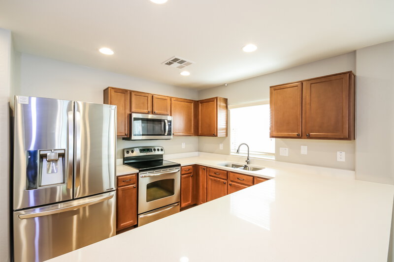 1,905/Mo, 11855 W Robin Ct Sun City, AZ 85373 Kitchen View