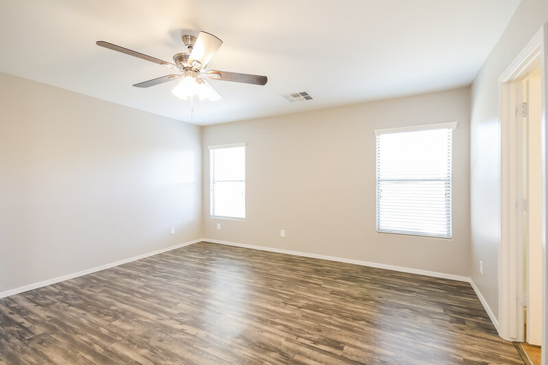 1,905/Mo, 11855 W Robin Ct Sun City, AZ 85373 Main Bedroom View