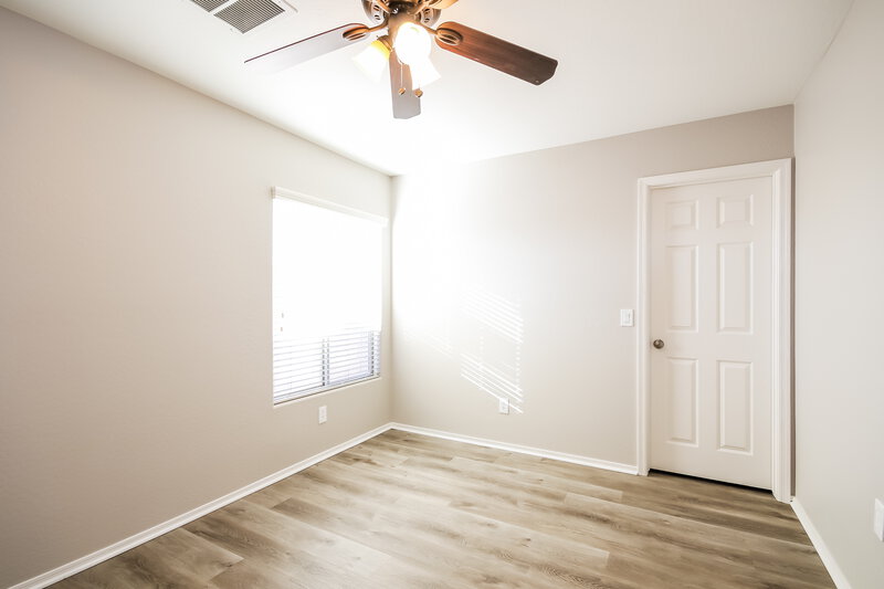 1,905/Mo, 11855 W Robin Ct Sun City, AZ 85373 Bedroom View