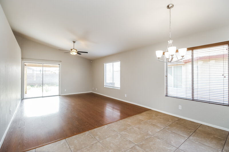 2,005/Mo, 2829 W Grenadine Rd Phoenix, AZ 85041 Dining Room View