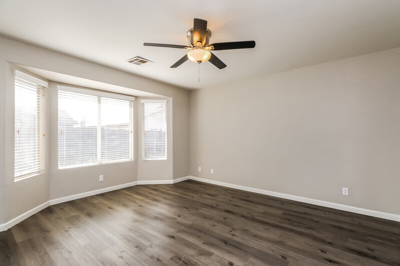 2,005/Mo, 2829 W Grenadine Rd Phoenix, AZ 85041 Main Bedroom View