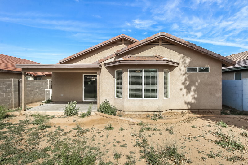 2,005/Mo, 2829 W Grenadine Rd Phoenix, AZ 85041 Rear View 2