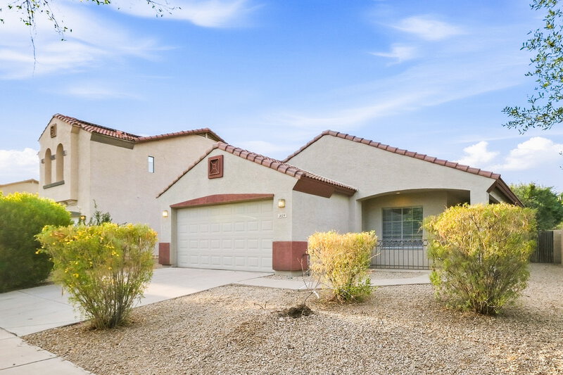 2,065/Mo, 1629 W Burgess Ln Phoenix, AZ 85041 Front View