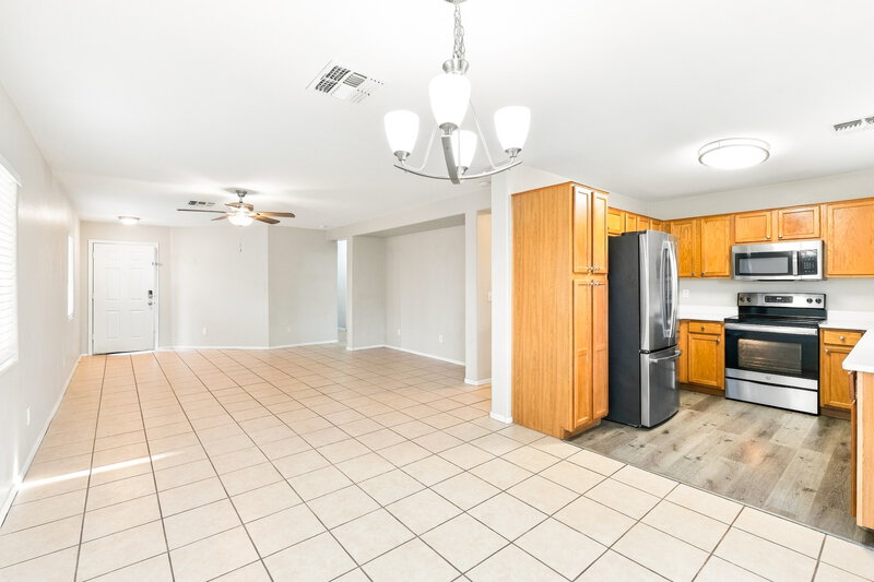 2,065/Mo, 1629 W Burgess Ln Phoenix, AZ 85041 Dining Room View