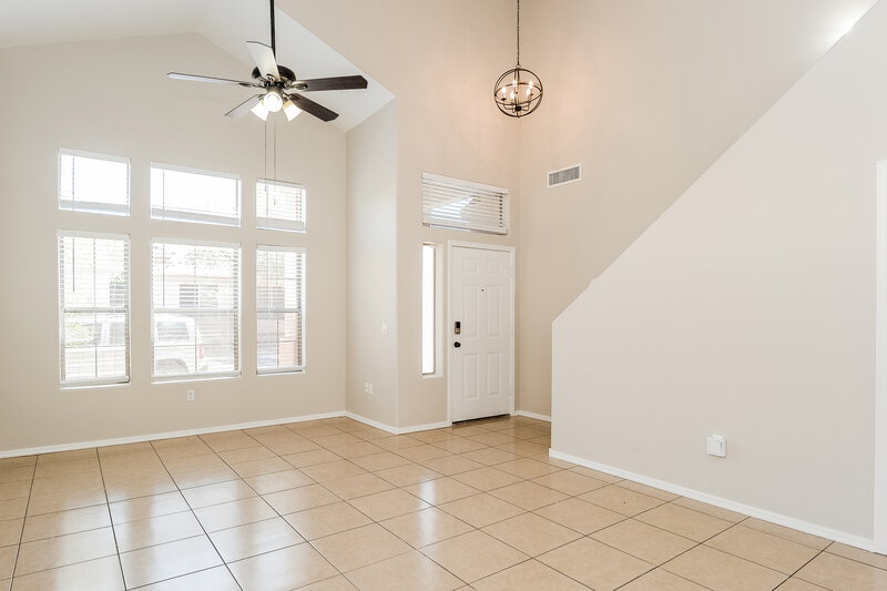 3,420/Mo, 8930 E Capri Ave Mesa, AZ 85208 Living Room View 2