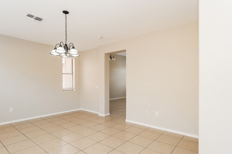 3,420/Mo, 8930 E Capri Ave Mesa, AZ 85208 Dining Room View 2