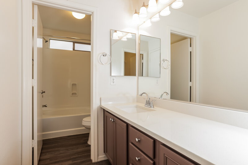 3,070/Mo, 16761 W Maricopa St Goodyear, AZ 85338 Main Bathroom View