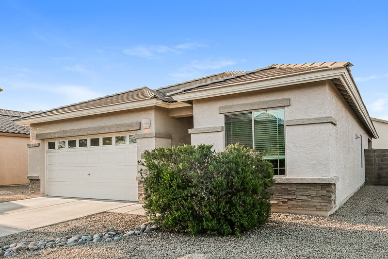 2,110/Mo, 11722 W Lincoln St Avondale, AZ 85323 Front View