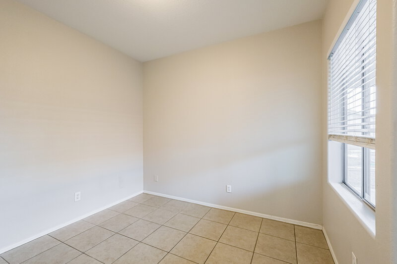 2,110/Mo, 11722 W Lincoln St Avondale, AZ 85323 Office View