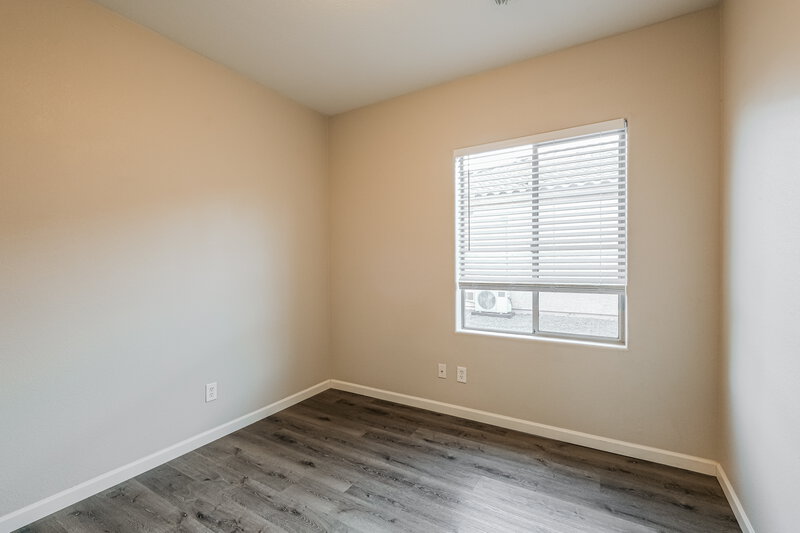 2,110/Mo, 11722 W Lincoln St Avondale, AZ 85323 Bedroom View