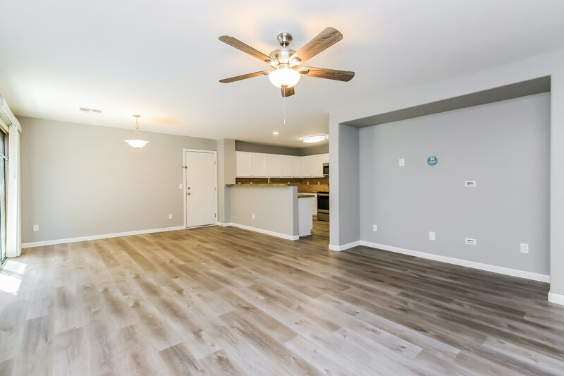 2,325/Mo, 1065 S Cheshire Ln Gilbert, AZ 85296 Living Room View 2