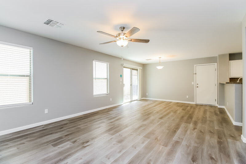 2,325/Mo, 1065 S Cheshire Ln Gilbert, AZ 85296 Living Room View 3